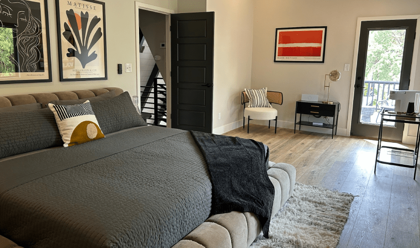 <p style="font-family: 'Poppins', sans-serif; font-weight: 700; font-size:24px;">RESIDENTIAL CLEANING</p>